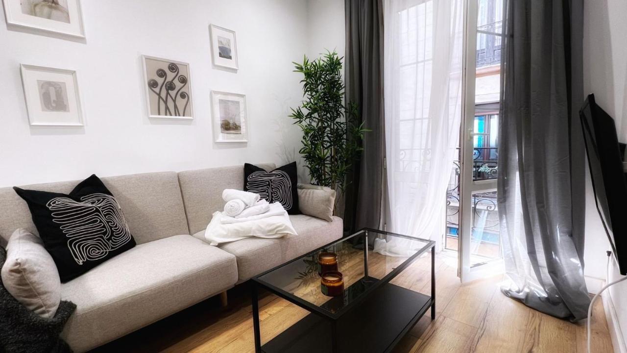 Ronda Con Balcon Casco Viejo Apartamento *